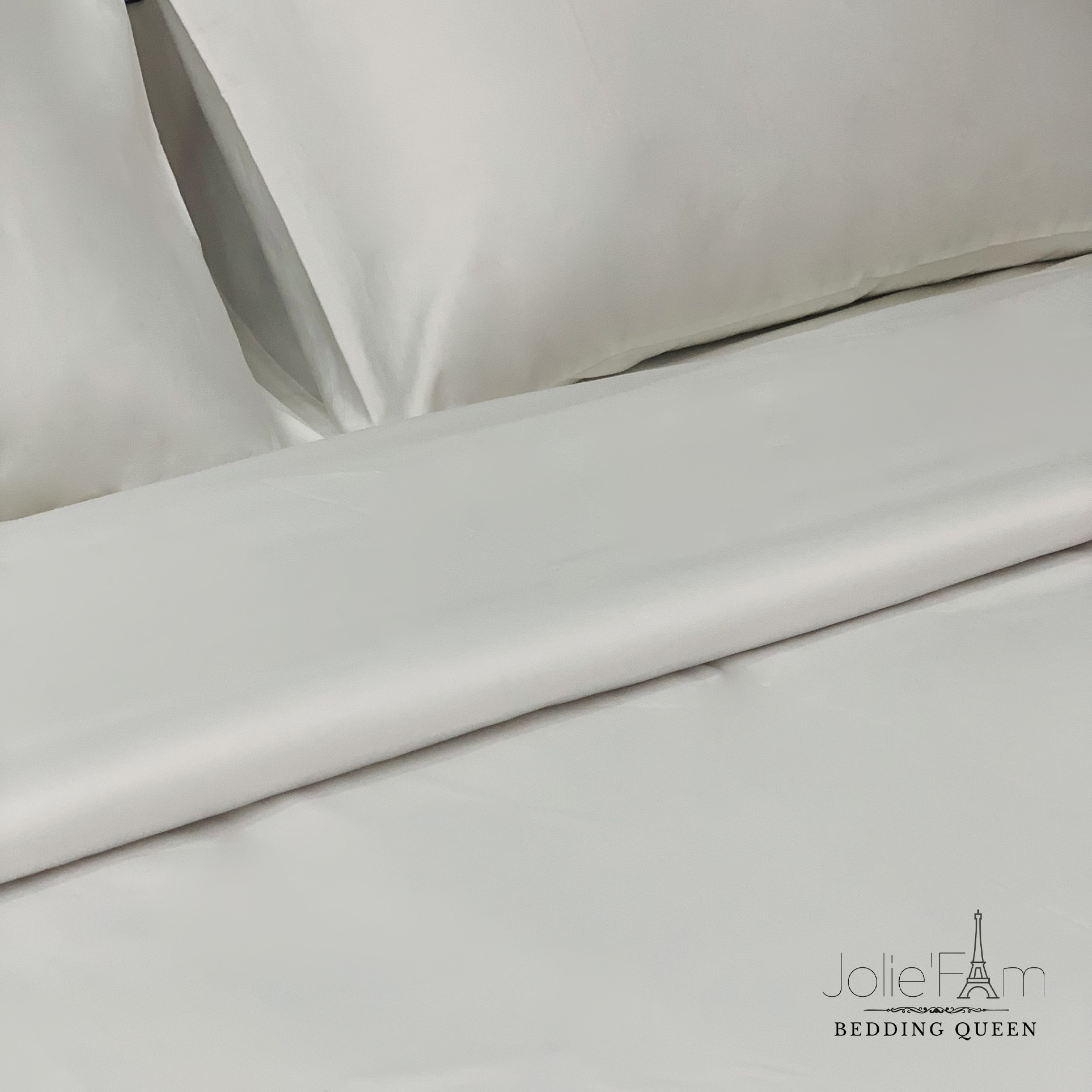 Ga Giường Nào Phù Hợp Nhất Cho Mùa Đông – Cotton, Nỉ Hay Nhung? Giải Mã Lựa Chọn Tối Ưu Cho Giấc Ngủ Ấm Áp Của Bạn!