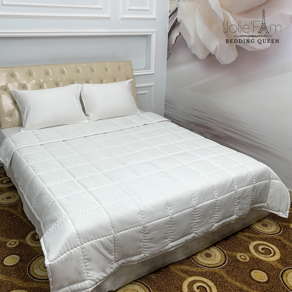 Chăn Hè Có Thật Sự Mát? Mẹo Mua Không Hối Hận 19 Độ dày: Chỉ bằng 1/4 chăn đông – nhưng đủ tạo cảm giác an tâm khi ngủ