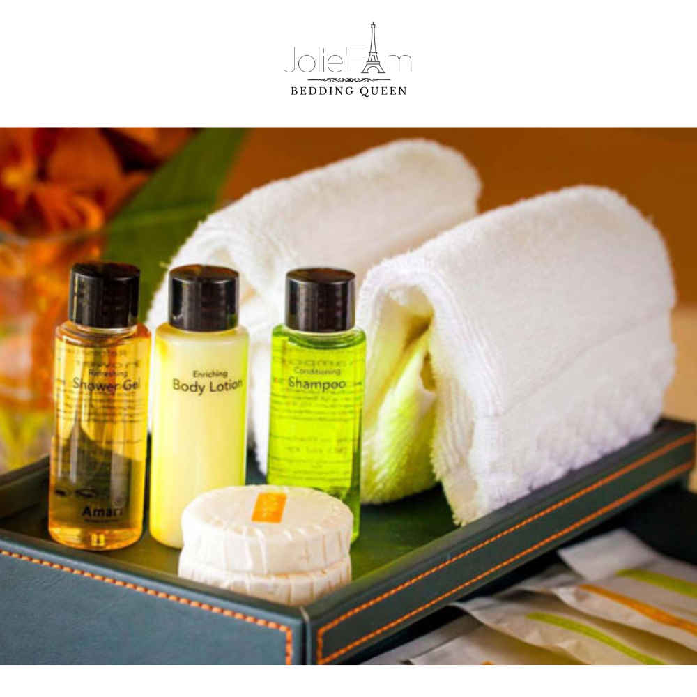 Mua đồ dùng phòng tắm khách sạn giá xưởng không chỉ giúp tiết kiệm chi phí mà còn đảm bảo chất lượng đồng bộ và mang lại lợi thế thương hiệu.