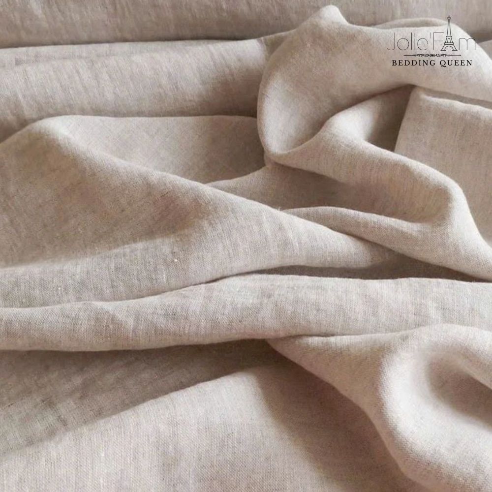 Linen là một chất liệu tự nhiên làm từ cây lanh, nổi tiếng với độ bền và vẻ đẹp mộc mạc.